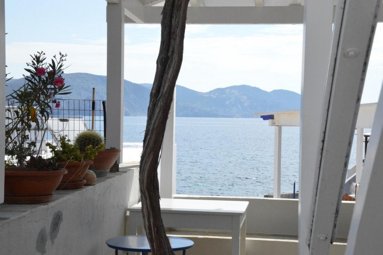 Villa Thalassophile Eco House à Plaka  Extérieur photo